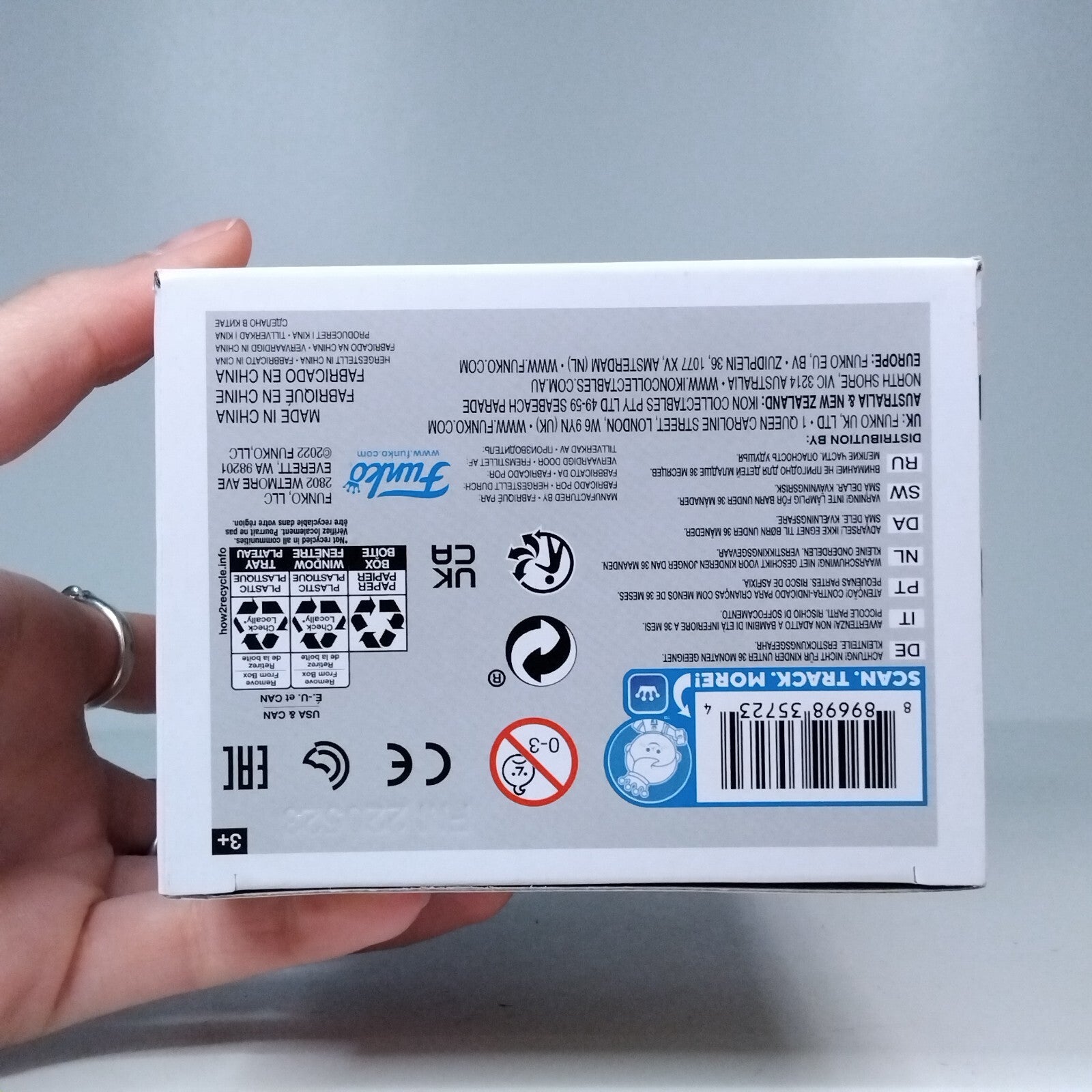 Funko Pop! Royals TV The Crown Queen Elizabeth II Signed Claire Foy COA #01 WS