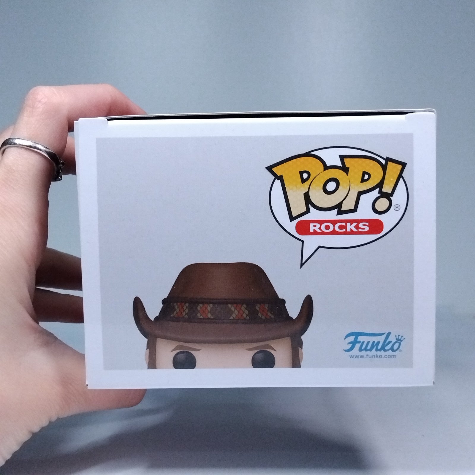 033e8cb3-f04e-4a61-be73-76d997df2773