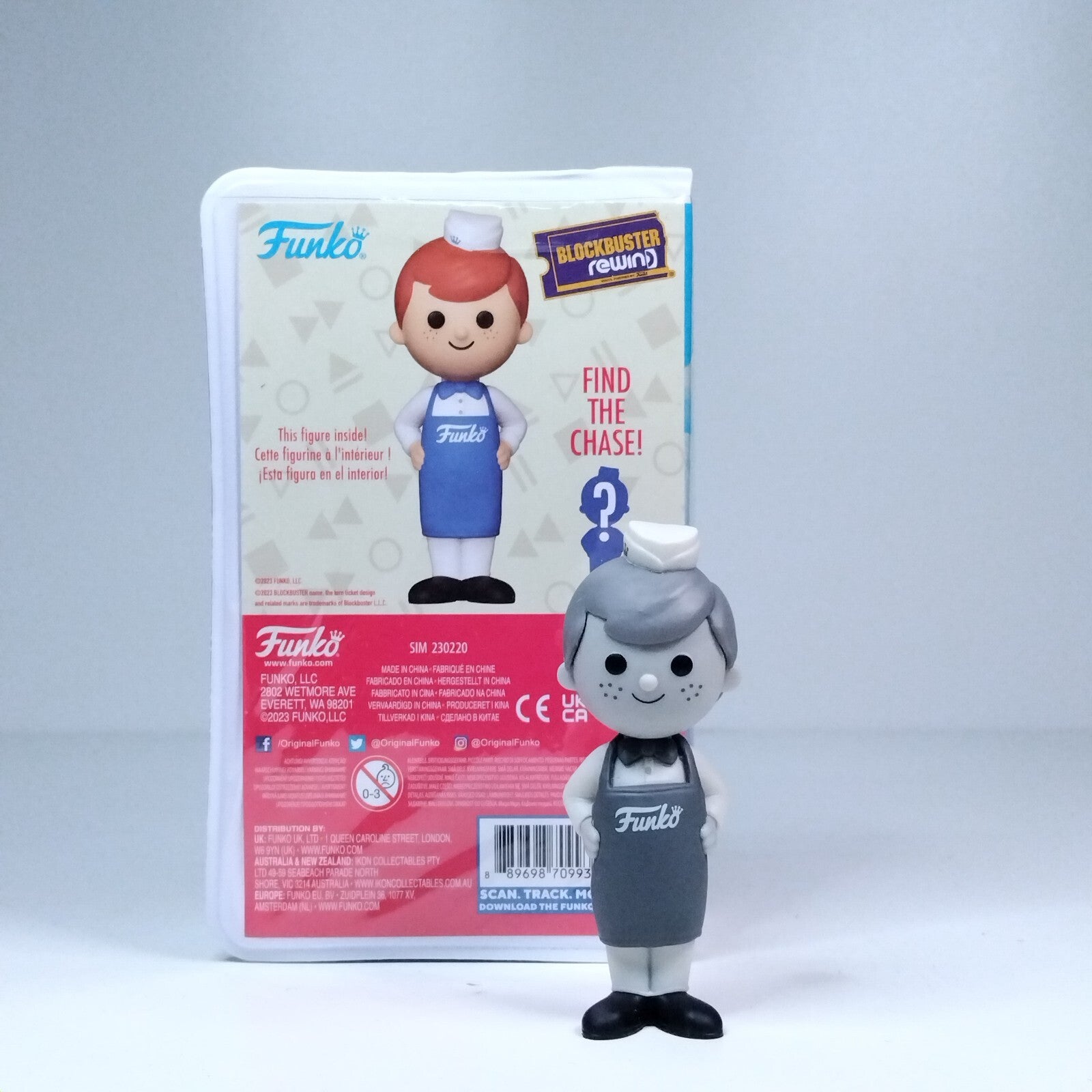 Funko Pop! Fun on the Run Blockbuster Rewind Freddy Funko Greyscale Chase