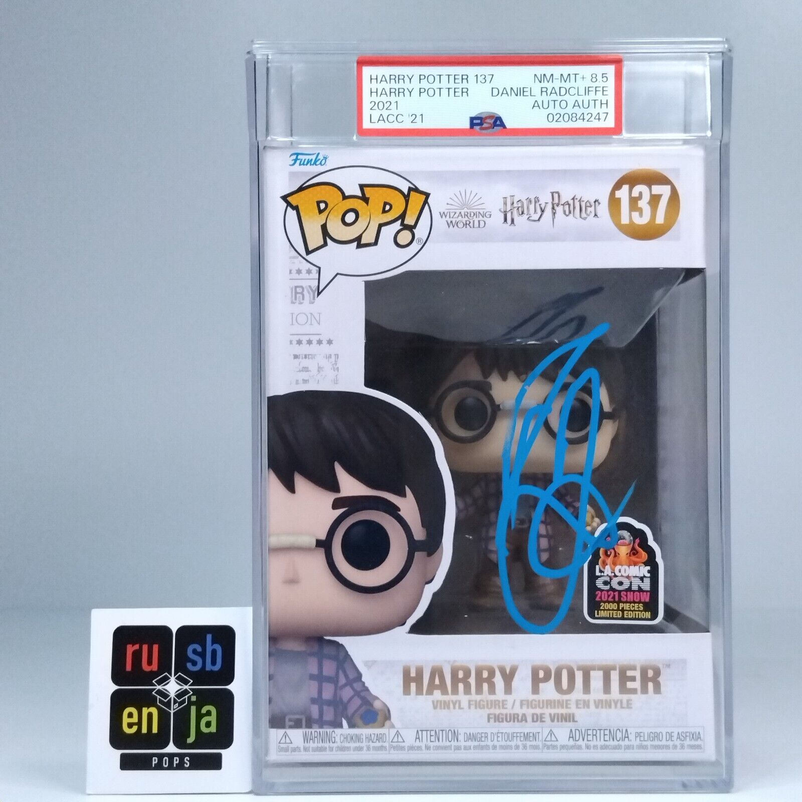 Funko Pop! Harry Potter LA Comic Con Signed Daniel Radcliffe COA PSA 8.5 #137
