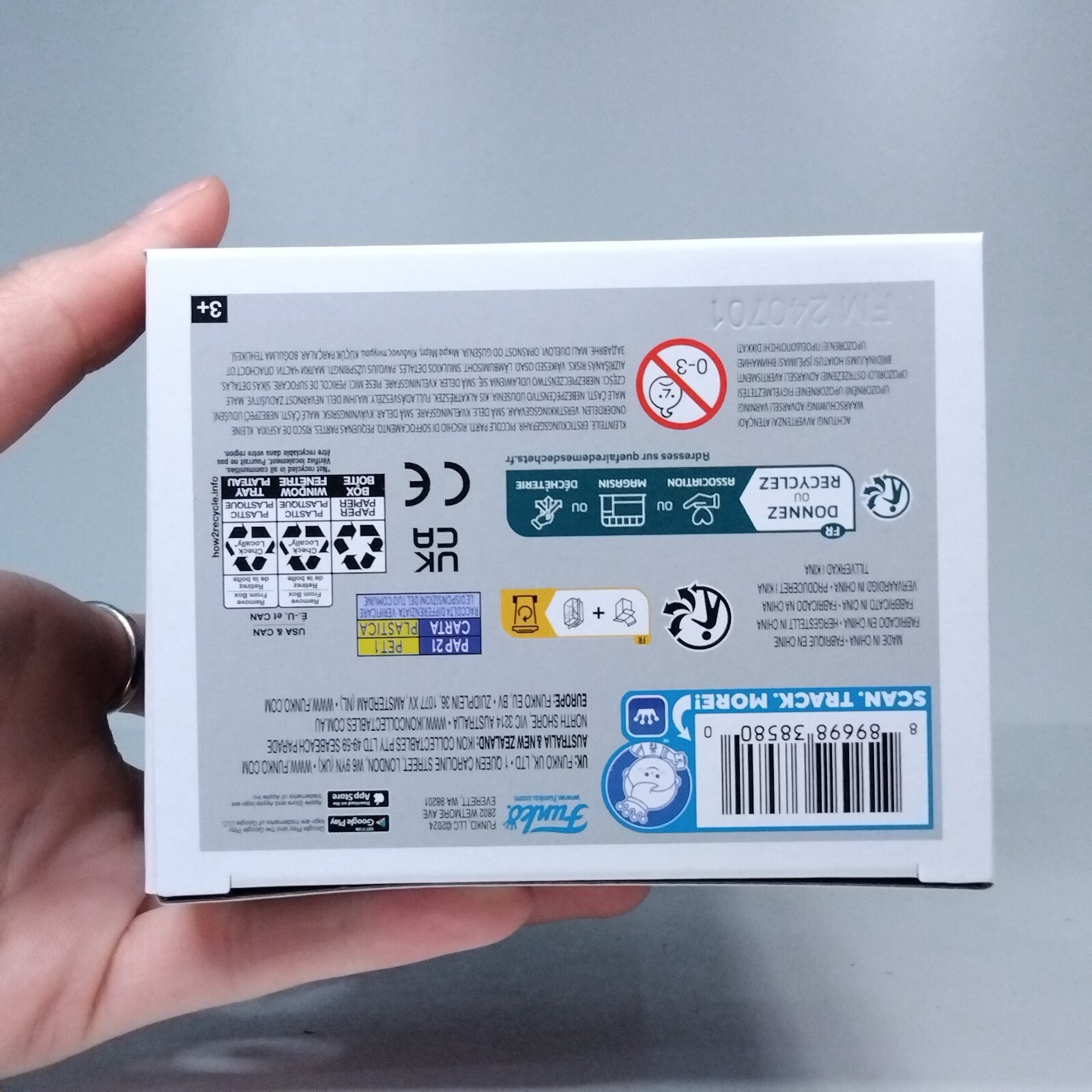 Funko Pop! TV Big Bang Young Sheldon Cooper Signed w/ CN Iain Armitage #776 WS