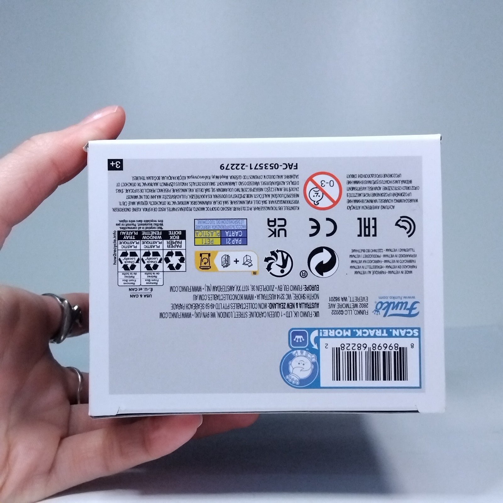 e3eee165-e8df-4d5b-88d3-8a3e823a247a