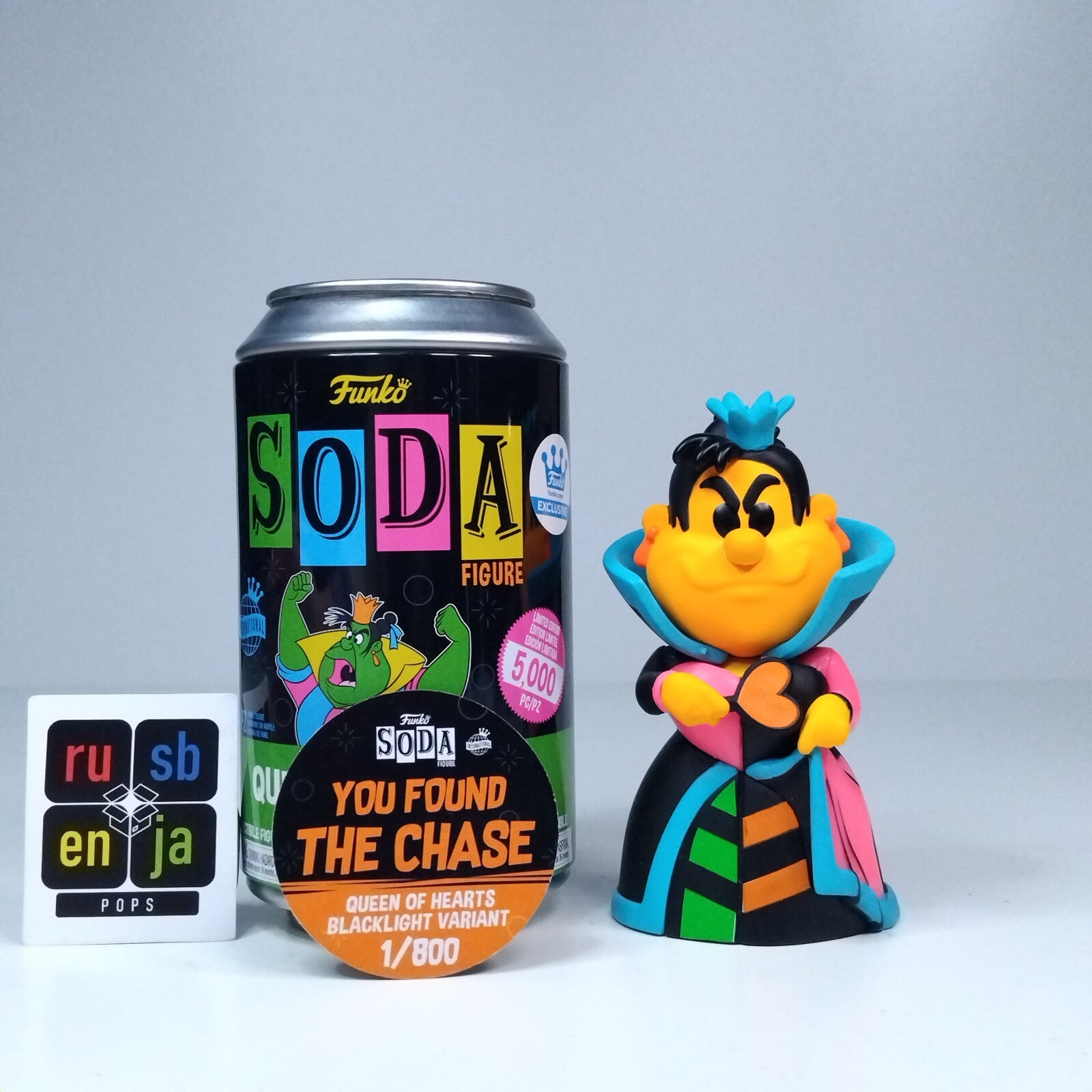 Funko Soda Alice in Wonderland Blacklight Queen of Hearts Chase 1/800