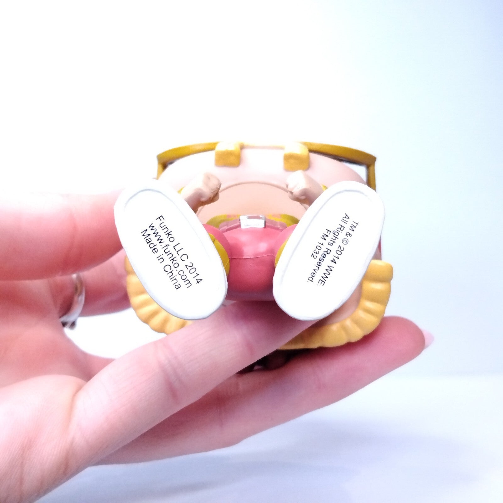 Funko Pop! WWE OOB Out of Box Hulk Hogan Hulk Rules Yellow Shirt #11