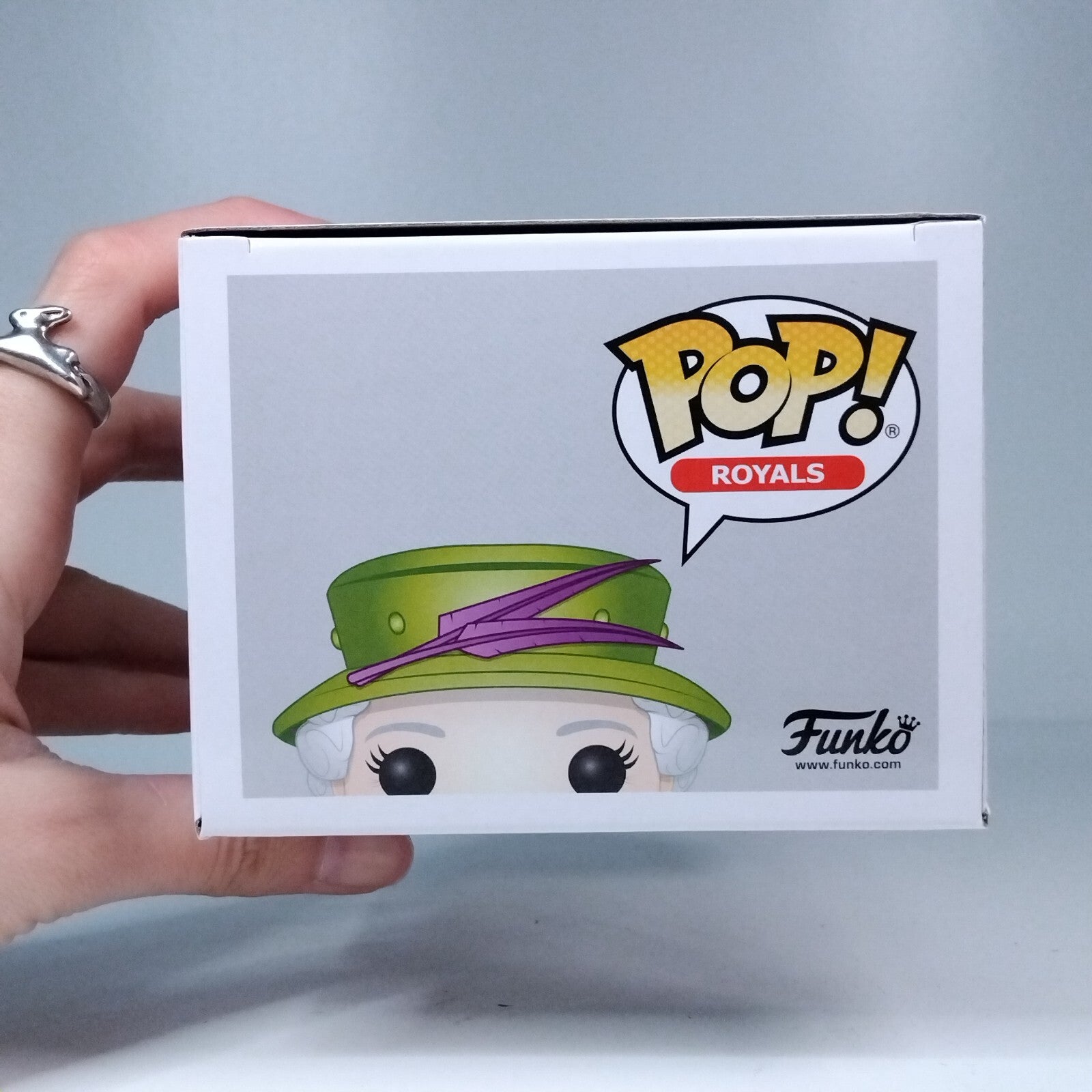 Funko Pop! Royals TV The Crown Queen Elizabeth II Signed Claire Foy COA #01 WS