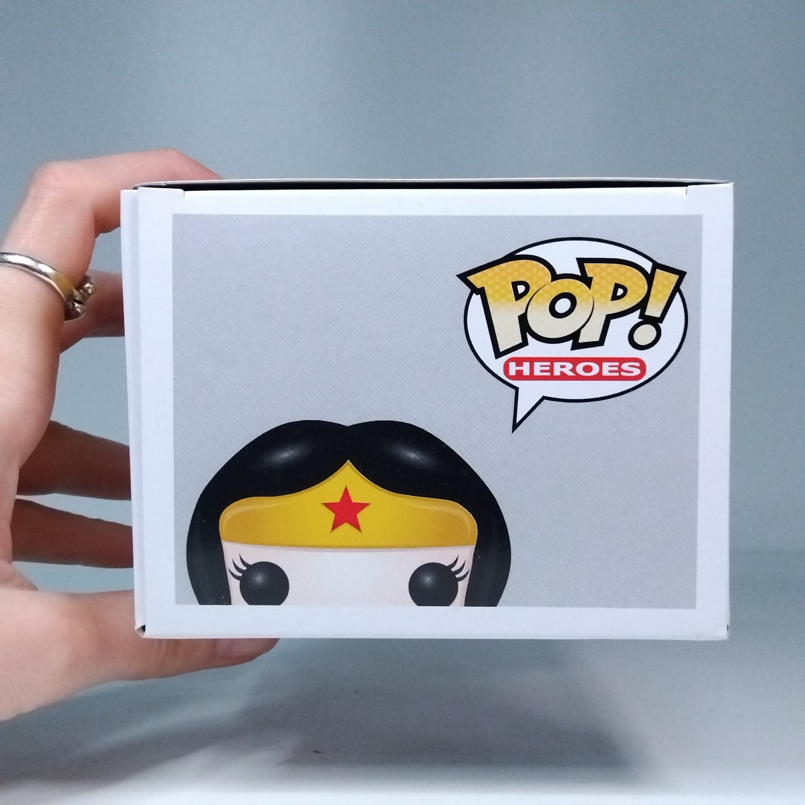 Funko Pop! DC Heroes - Wonder Woman Metallic Chase Edition #08