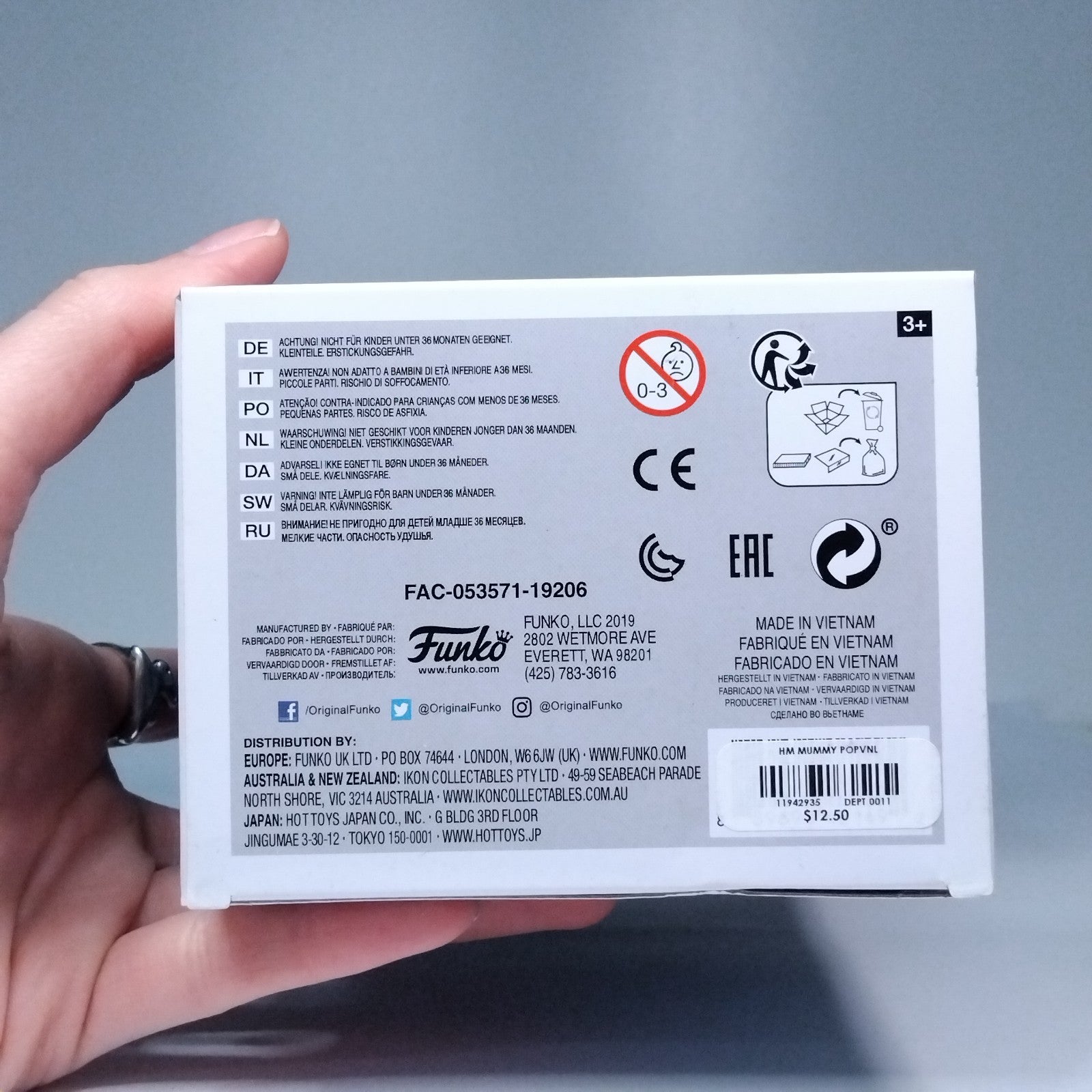 98cc745f-b5f5-413b-bd81-daab63906762