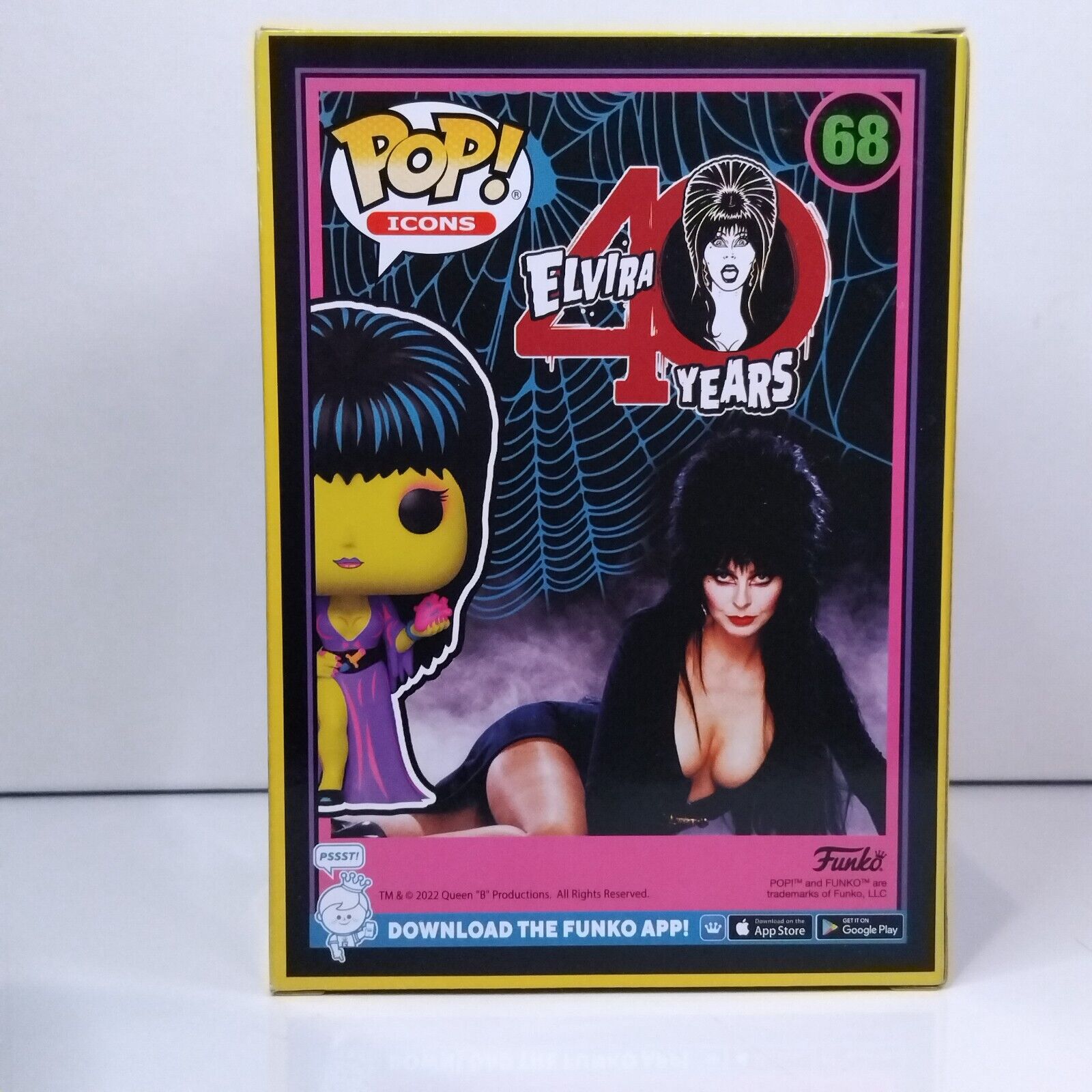 Funko Pop! TV Icons Elvira Mistress of Darkness Blacklight Signed 7BAP COA #68