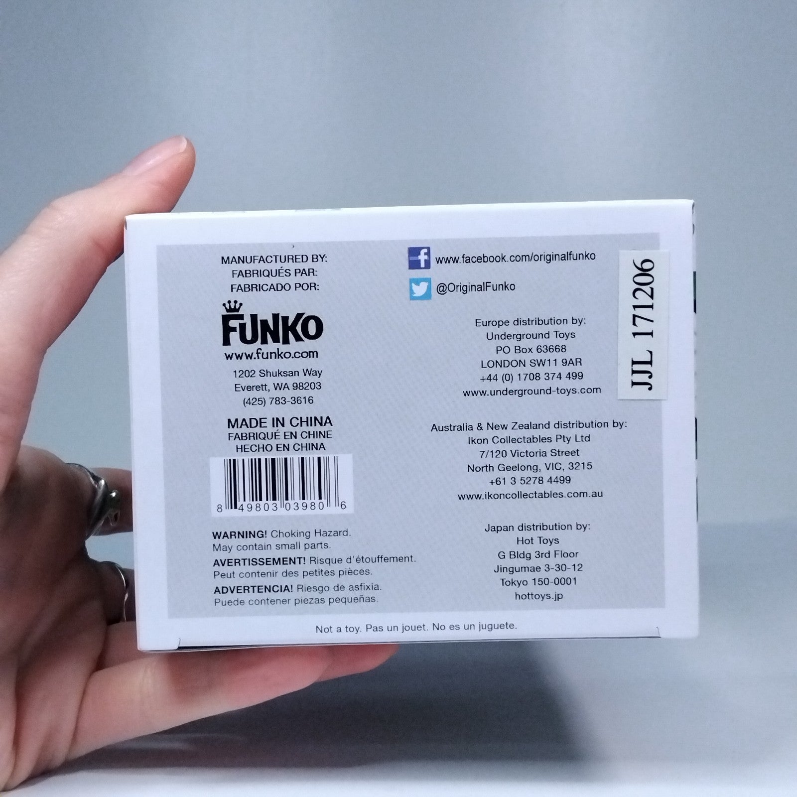 8fb4acf7-2d57-4894-9d07-f1df39783bb4