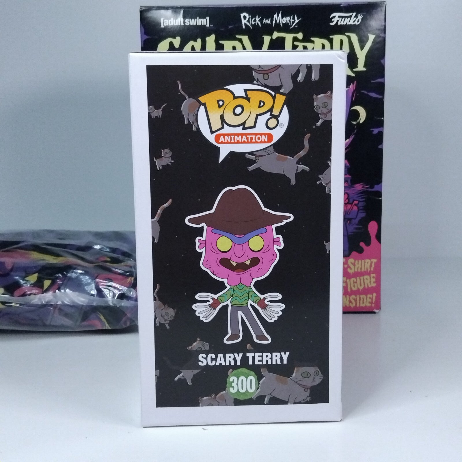 Funko Pop! Animation Rick and Morty - Small T-Shirt Scary Terry Blacklight #300
