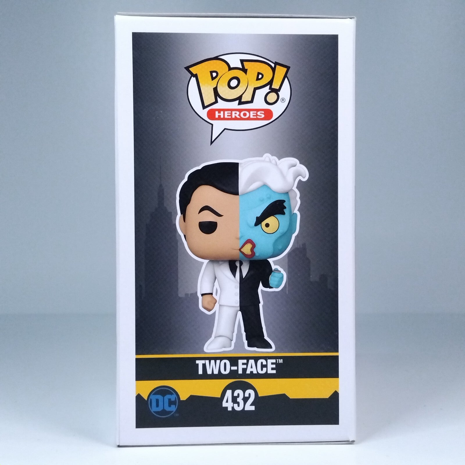 Funko Pop! DC Heroes Batman The Animated Series Two-Face Special Edition #432