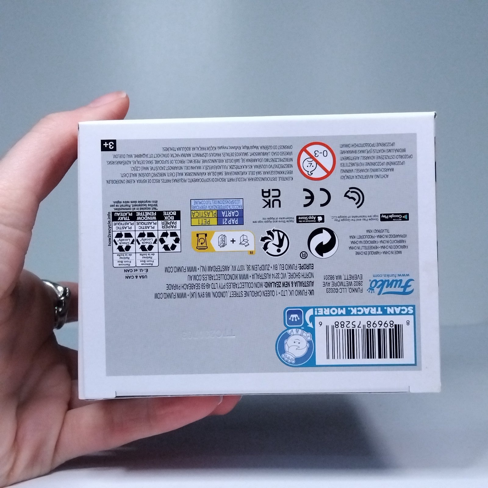 c75964b7-7caf-46f4-9331-be08bab50274