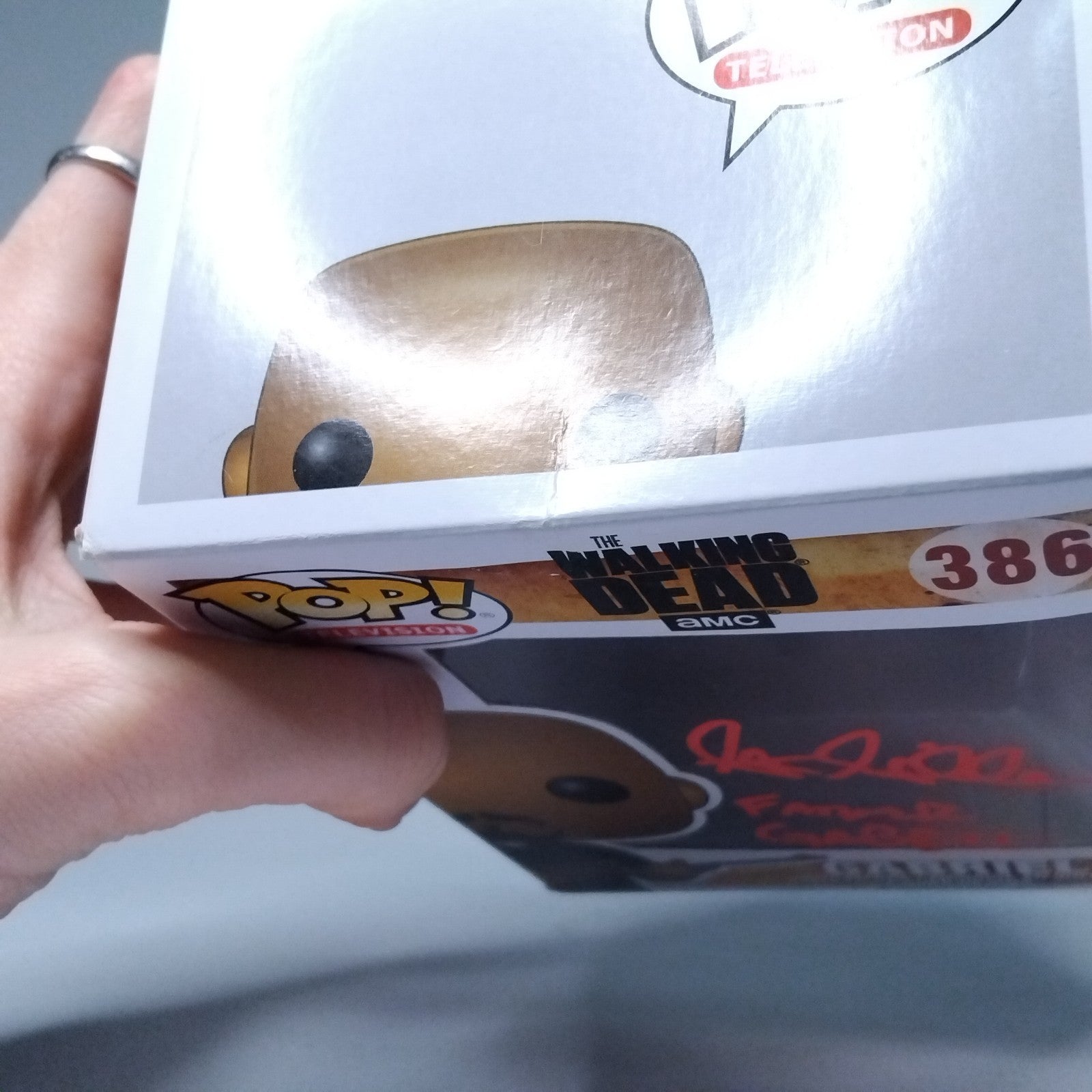 6084fadf-5f2c-4948-9d50-53f8c46e4d6c