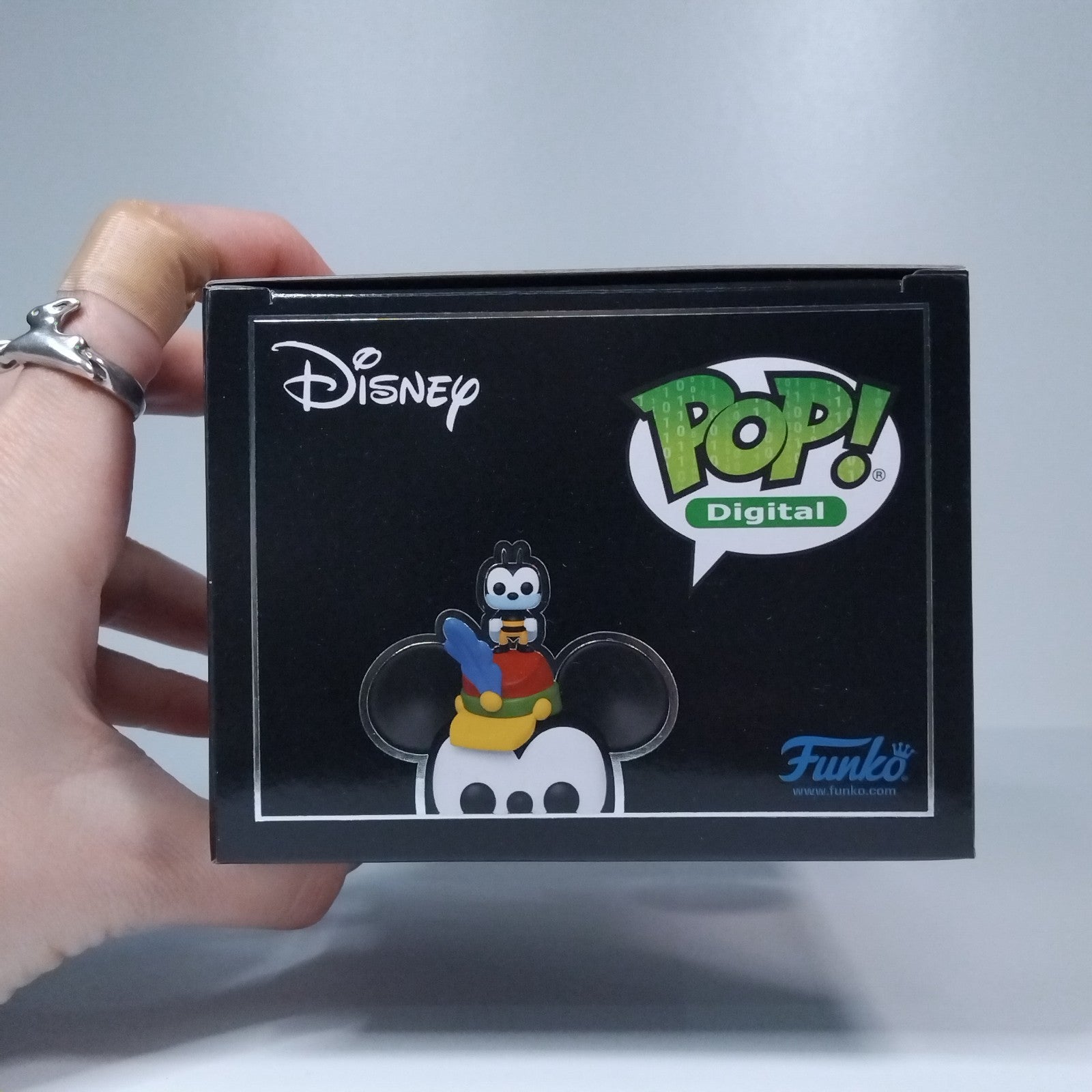 d2ebbdb2-0ab9-4467-97f5-43d9d64f10f8