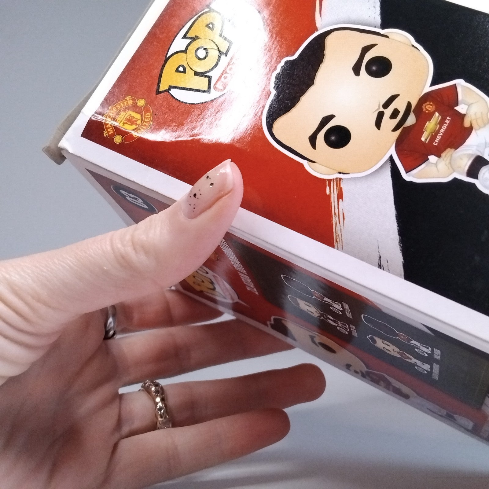 6127def3-73fe-47a1-8444-b68c78c52d12