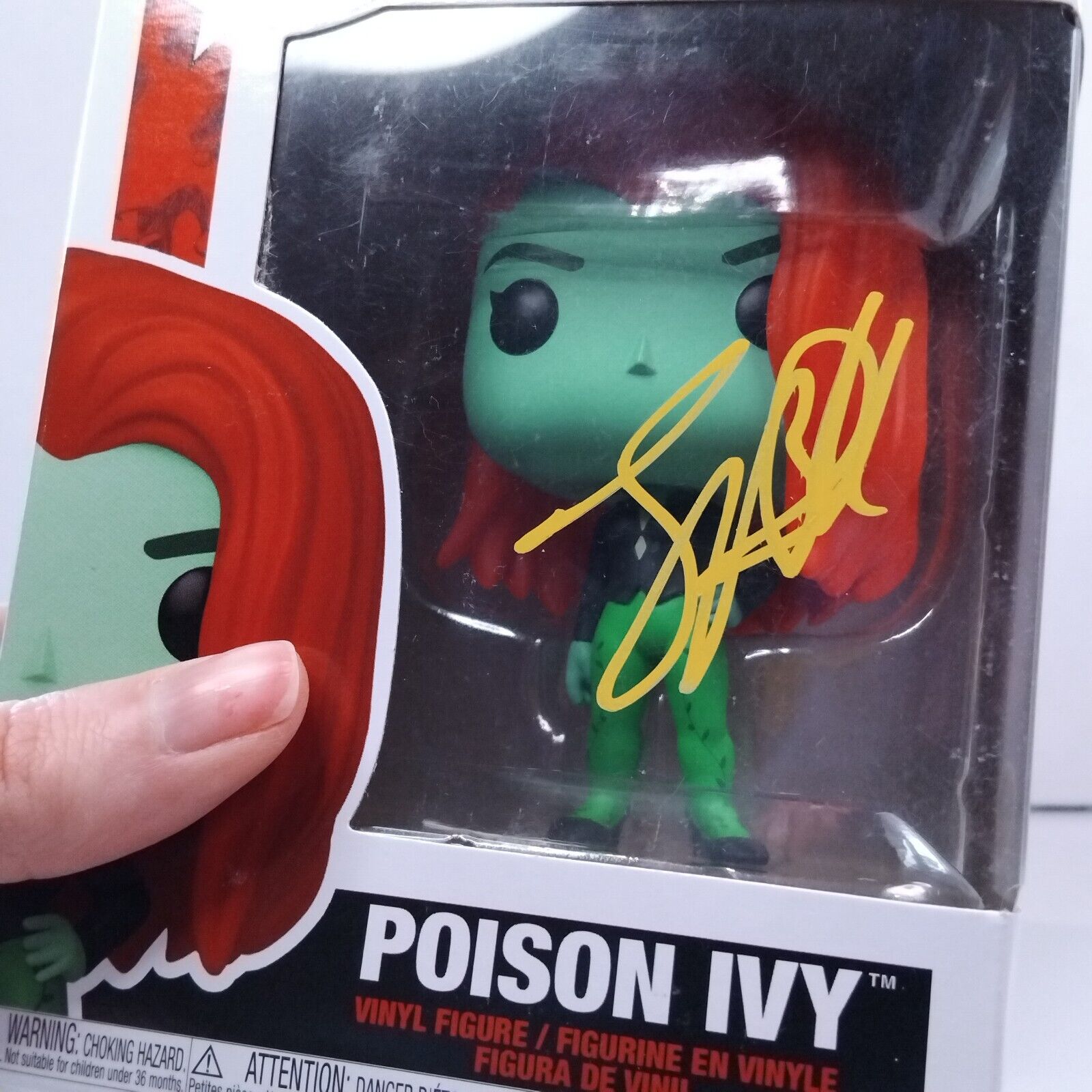 Funko Pop! DC Heroes Harley Quinn Poison Ivy Signed Lake Bell COA #495 WS