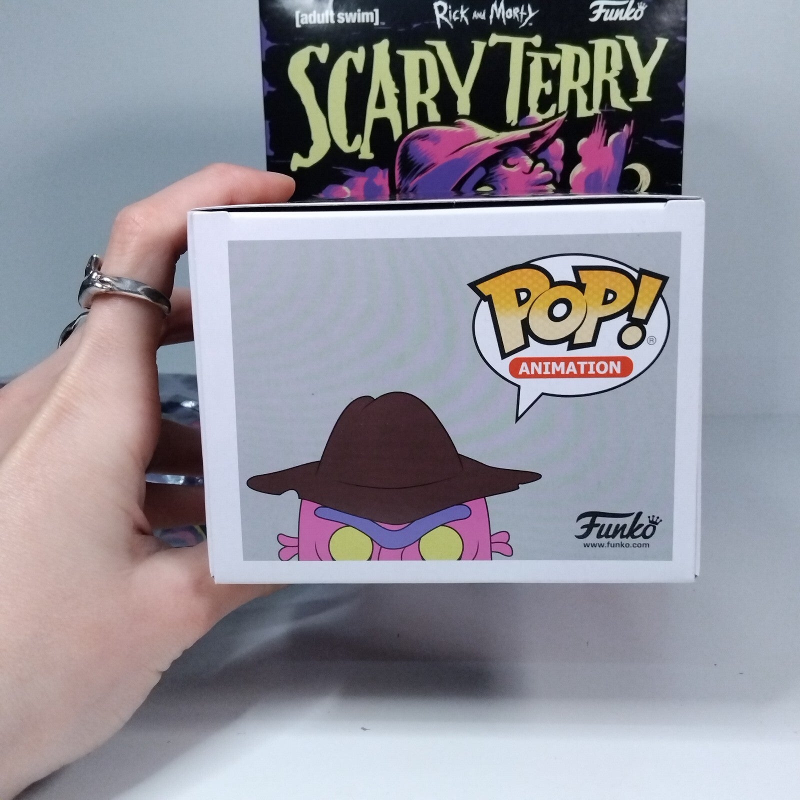 Funko Pop! Animation Rick and Morty - Small T-Shirt Scary Terry Blacklight #300