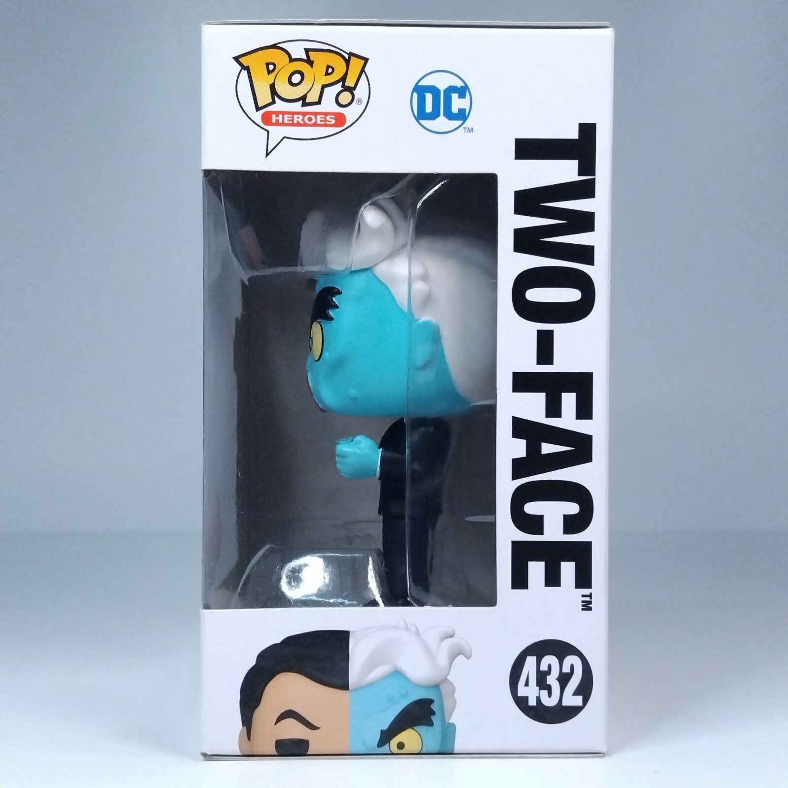 Funko Pop! DC Heroes Batman The Animated Series Two-Face Special Edition #432