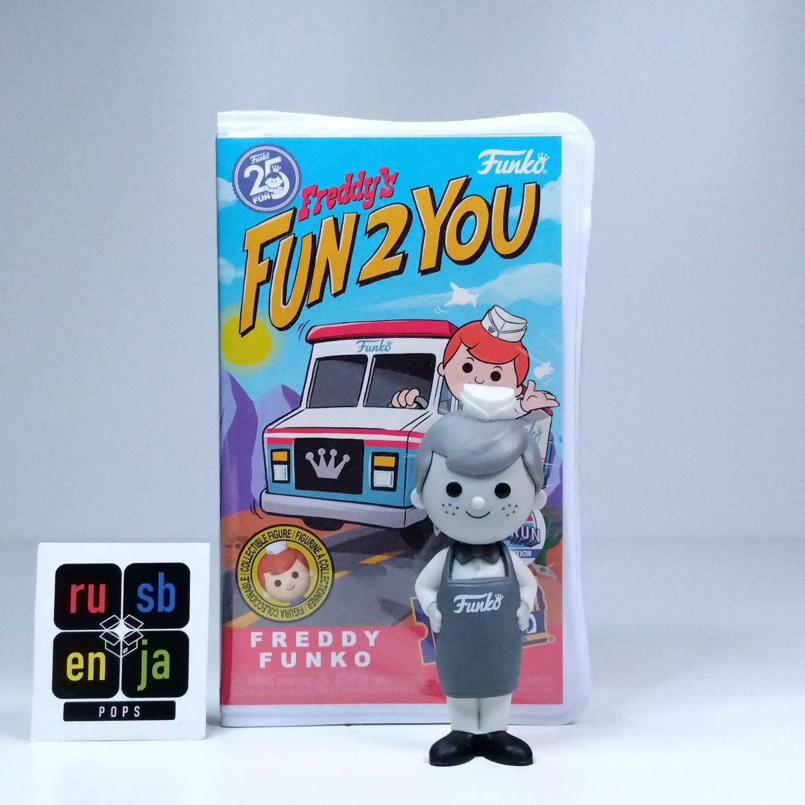 Funko Pop! Fun on the Run Blockbuster Rewind Freddy Funko Greyscale Chase
