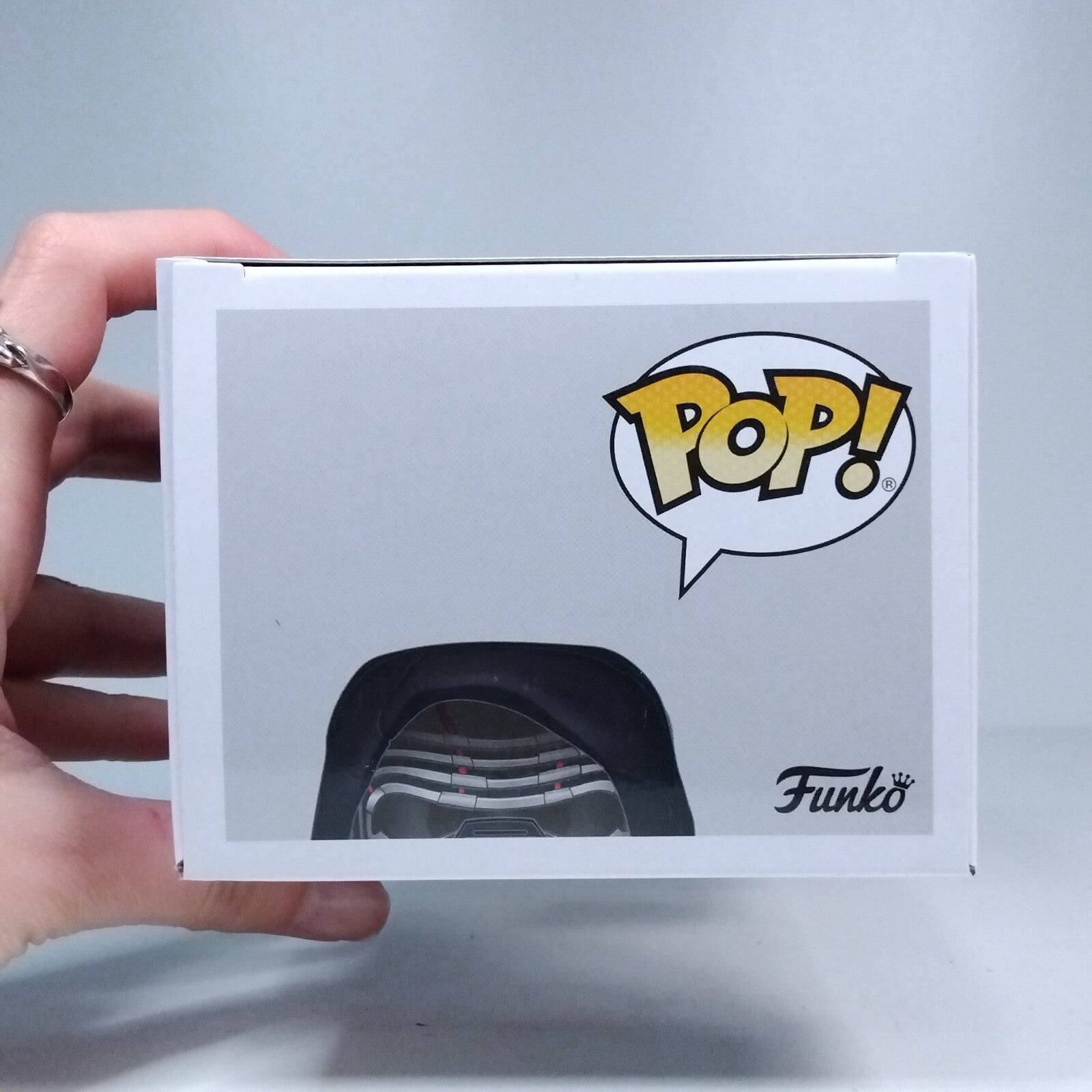 Funko Pop! Star Wars Kylo Ren Supreme Leader Smuggler's Bounty #324
