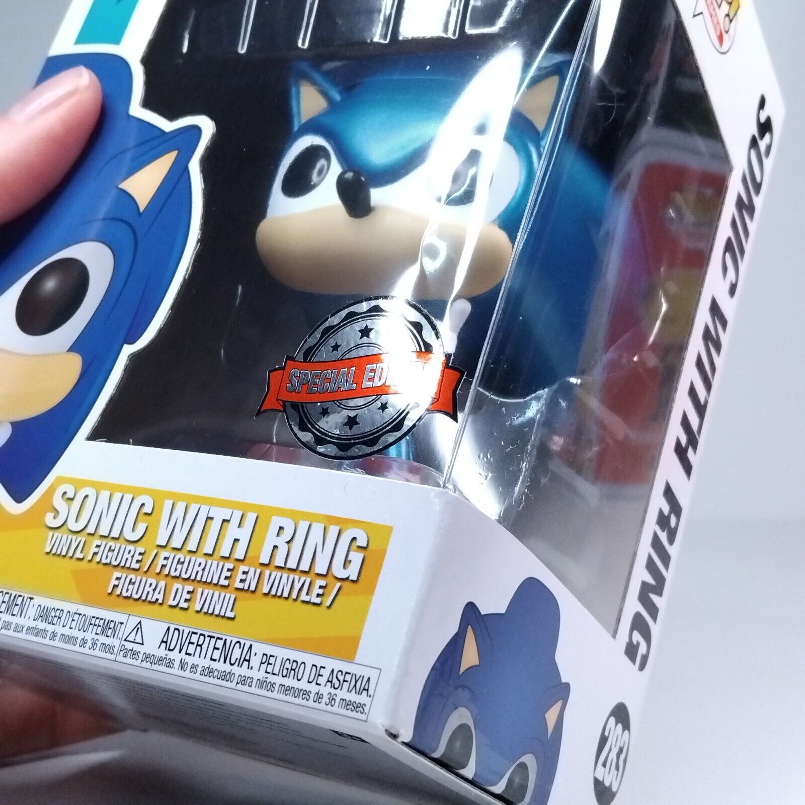 Funko Pop! Games Sonic The Hedgehog with Ring Metallic Special Edition #283