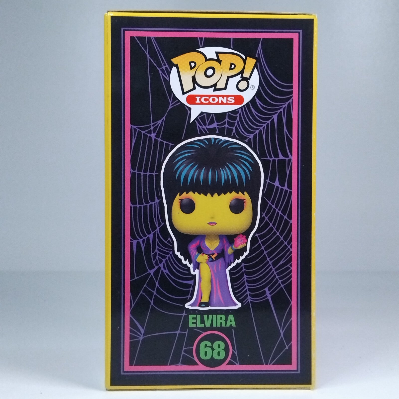 Funko Pop! Icons Blacklight Elvira Special Edition #68