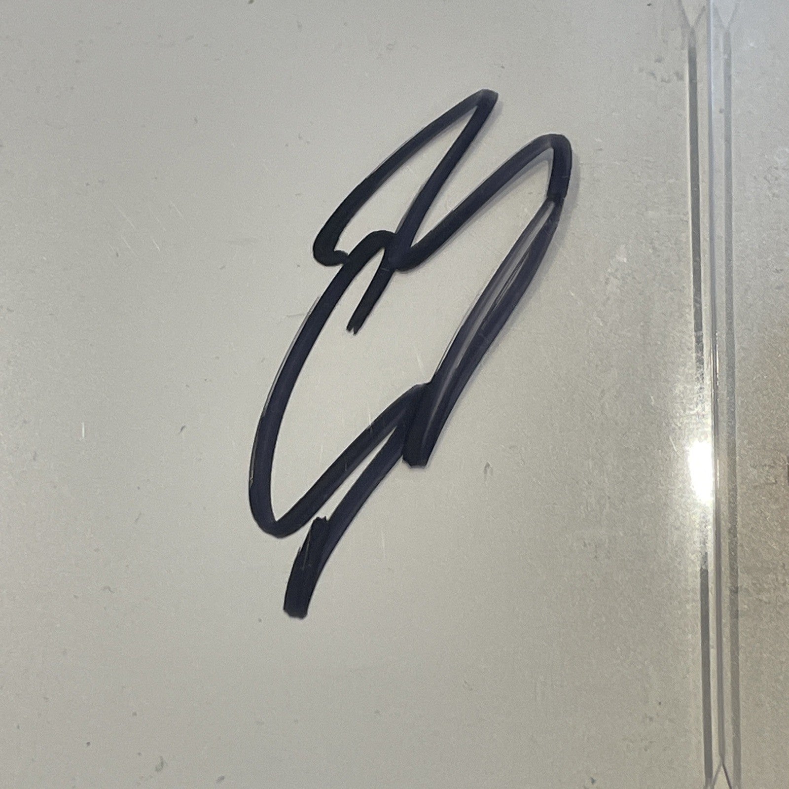 e8bd3831-4687-4303-8088-95b0c812ac2c